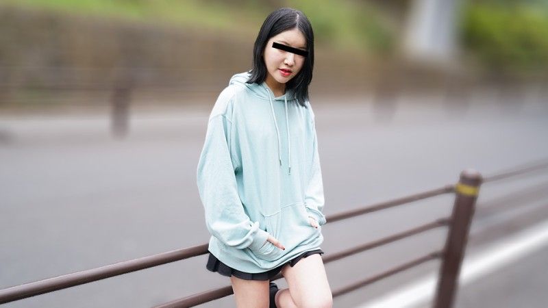 天然女儿 交换亲吻时中出性爱