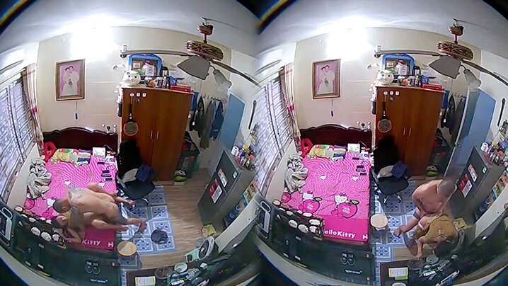 偷拍媳妇偷情 房东家卧室高处针孔摄像头偷拍媳妇与纹身猛男偷情啪啪