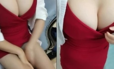 34岁极品爆乳阿姨上门推销 乳推骑乘口爆
