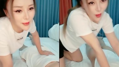 性感骚少妇露脸伺候大哥 活好不粘人精油胸推按摩 69口交大鸡巴爆草内射