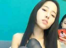 超美女神贝贝下海黄播密码房 和闺蜜大尺度表演 今晚要好好撸一炮