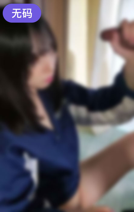 FC2-2952812 CD1 个人视频 在奶奶家不被发现 初口交与偷欢