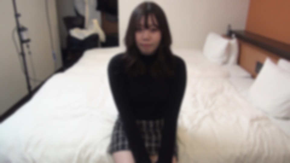 FC2-3129119 社会人初体验 美乳女无毛阴部被大量内射