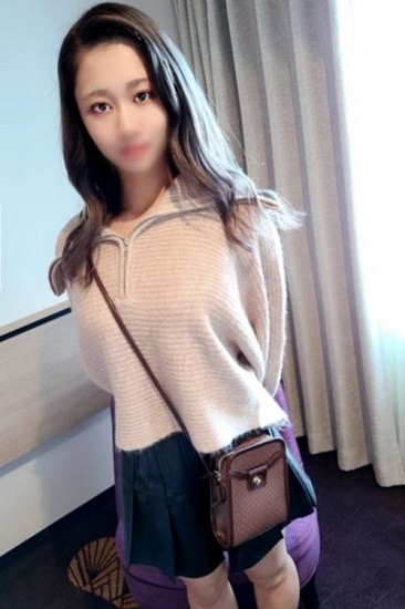 FC2-3128477 服务型美型辣妹学生 巨乳美尻街头露出后激情内射