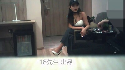 16先生 刷了不少礼物约炮极品网红女主播雅X儿 酒店啪啪