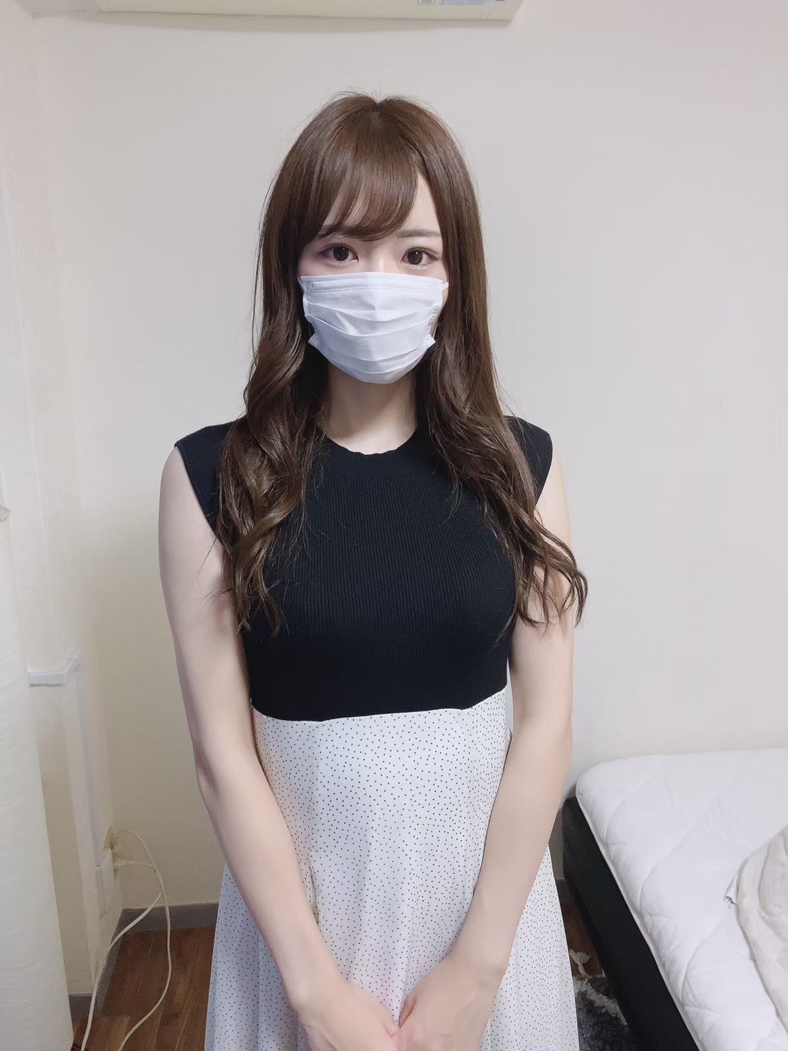 FC2-4306745 有码 男友可能发现 同居中每周两次出轨美女 只为肉棒饥渴快感