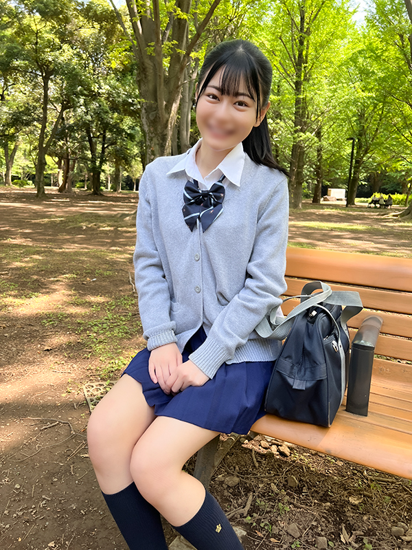 FC2-4241286 有码 初回数量限定 18岁制服少女弹嫩翘臀吸吮射精