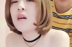 颜值不错身材超好短发巨乳美女主播 第二部 口交双人啪啪美乳肥逼很是诱惑