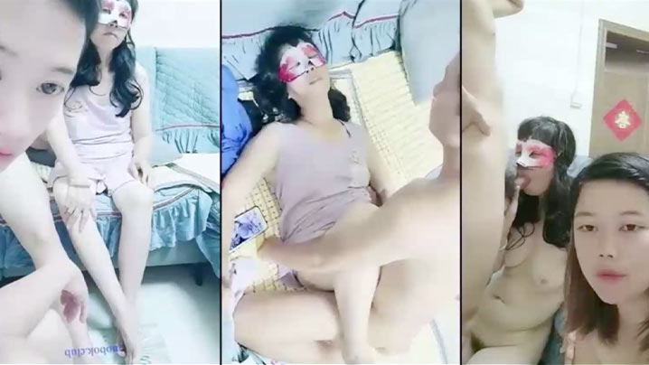 真实母女 老爸死得早 女婿当老公 女儿指挥老妈 妈妈害羞戴眼罩沉默配合
