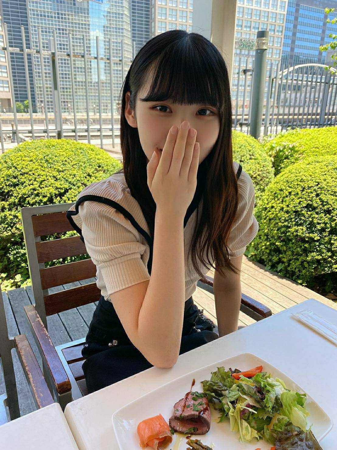 FC2-2318399 Mio酱与两名素人激情交欢